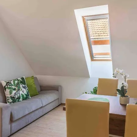 Veszprèm, Modern Center Flat