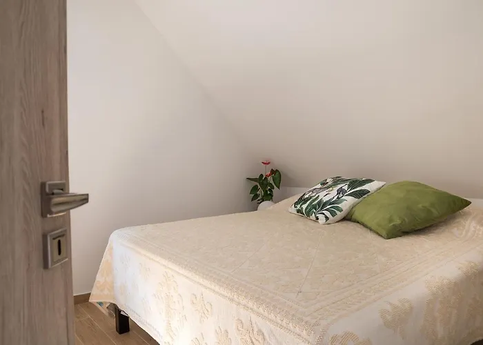 Apartment Veszprem, Modern Center Flat *